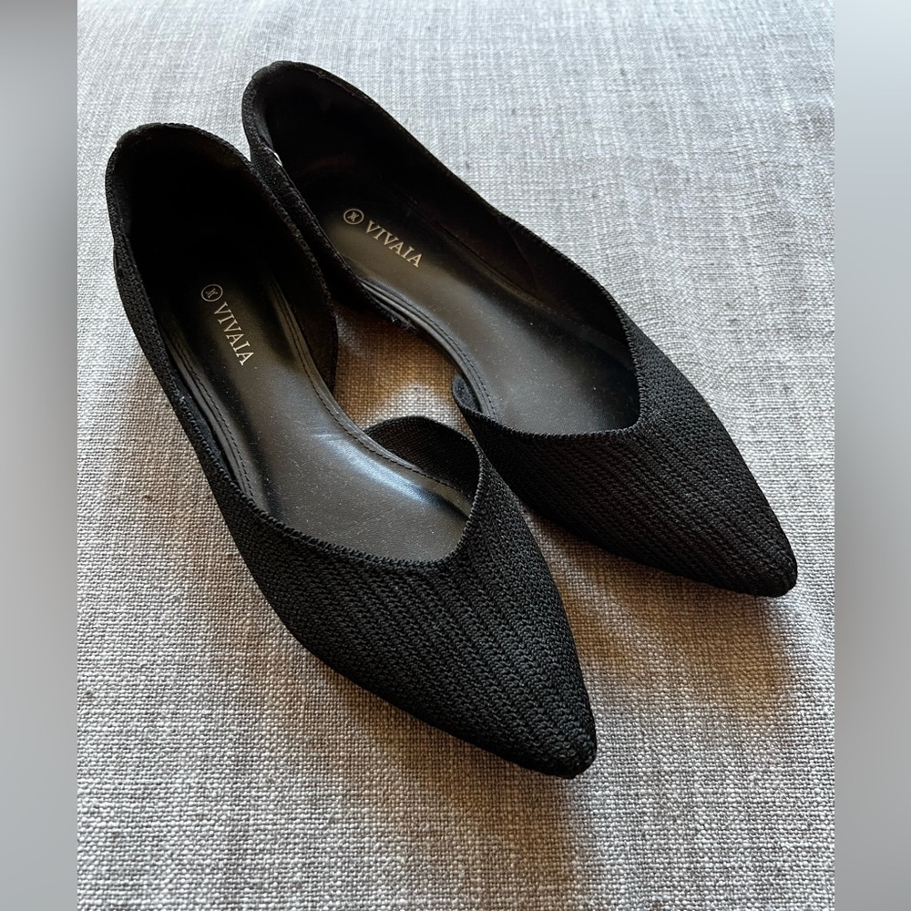 Vivaia Pointed-Toe Flats